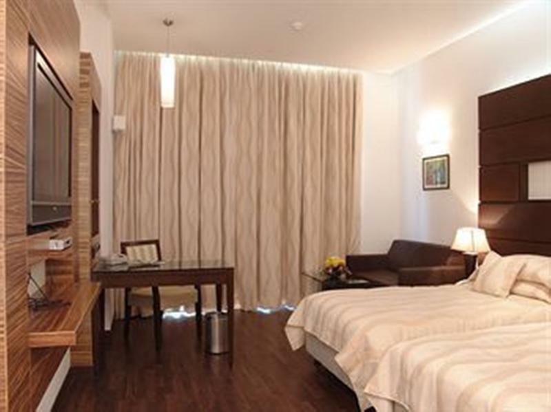Mapple Emerald Hotel New Delhi