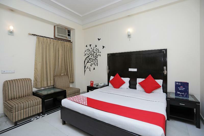 Fabhotel Regalia Gk1 Hotel