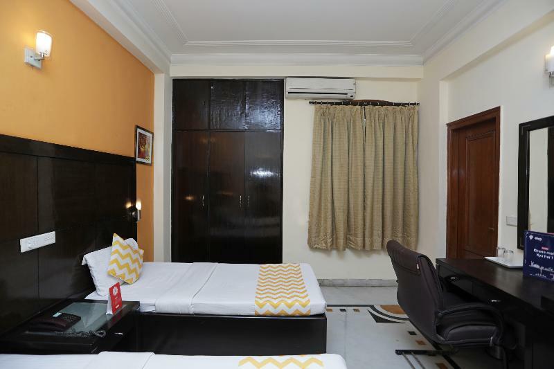 Hotel Fabhotel Regalia Gk1 3*