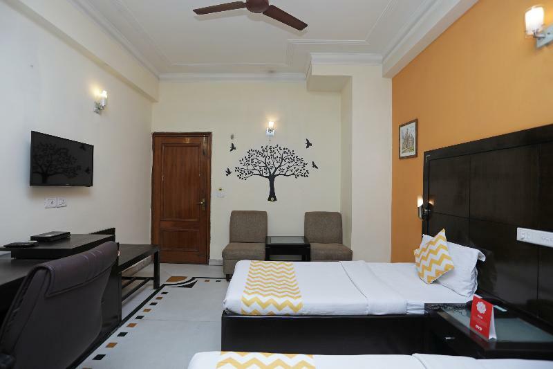 Fabhotel Regalia Gk1