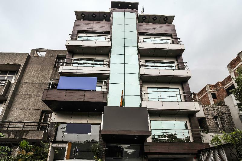 Tryfena Hotel 3*