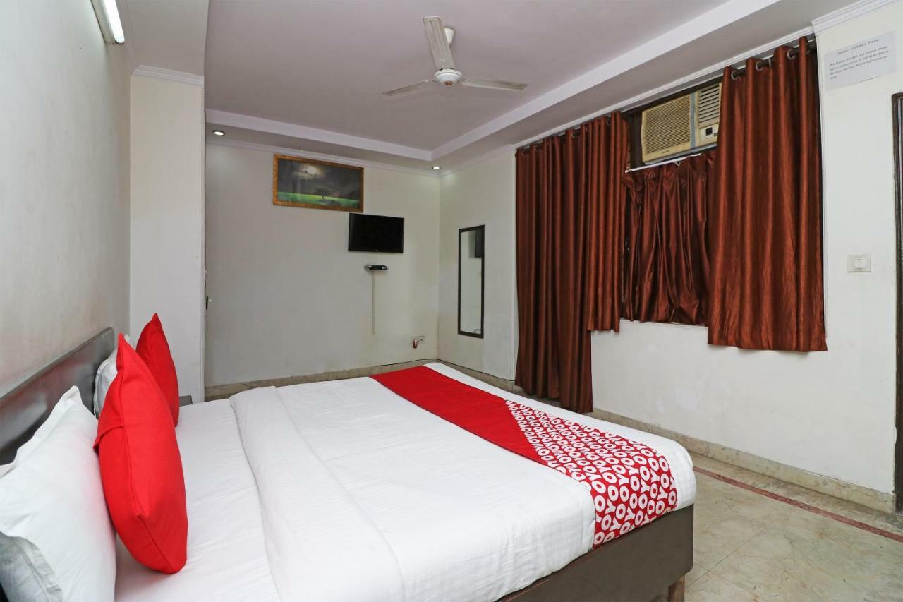 Oyo 9019 Golden Park Hotel 3*