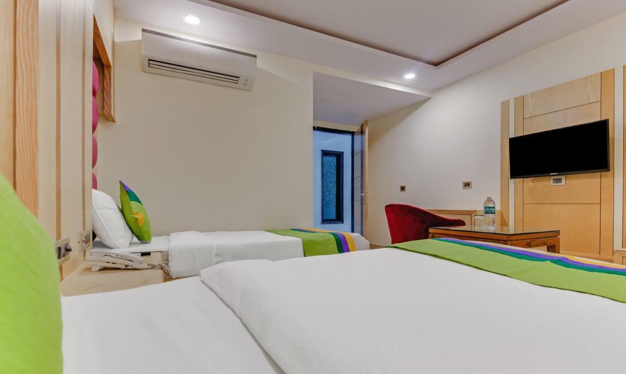 Hotel The Mohit - Railway Station - Paharganj New Delhi