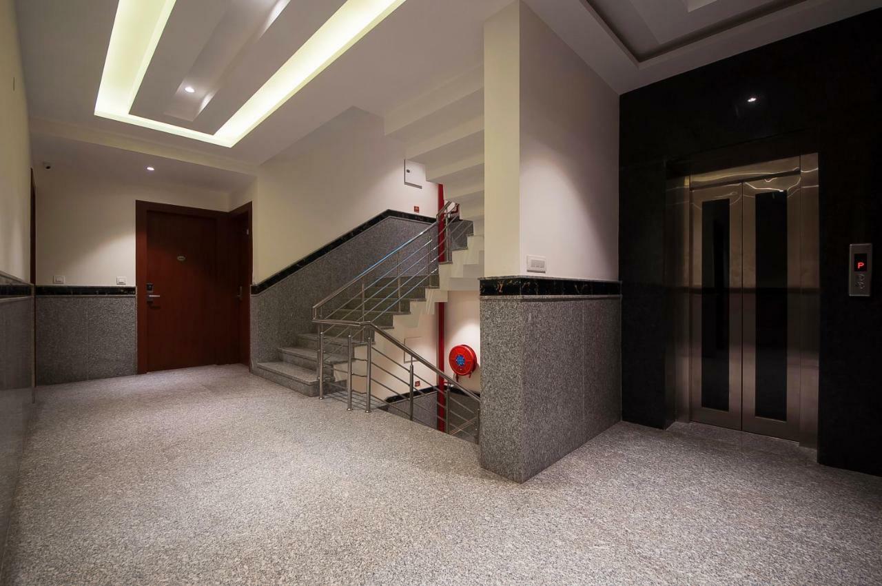 Hotel Z Suites- Delhi Igi Airport Hotel