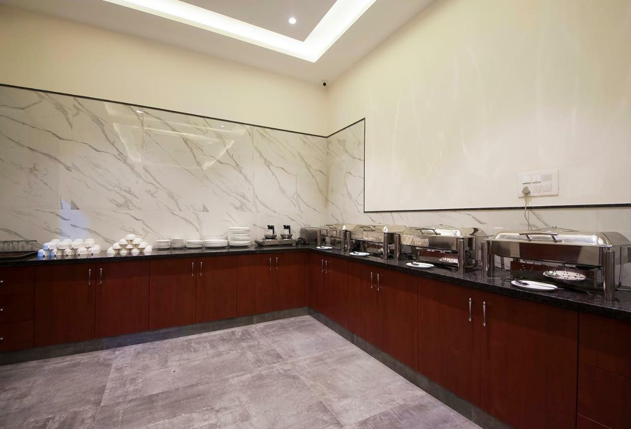 Hotel Z Suites- Delhi Igi Airport 3* New Delhi