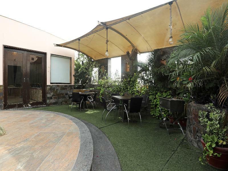 Hari's Court & Hotel 3*