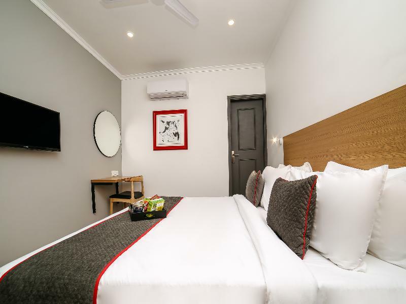 Hotel Townhouse Chattarpur Opp. Tivoli Garden Near Chhatarpur Metro Station Nova Deli