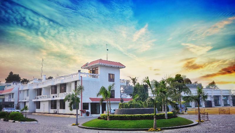 Satvik By Chhabra Hotel