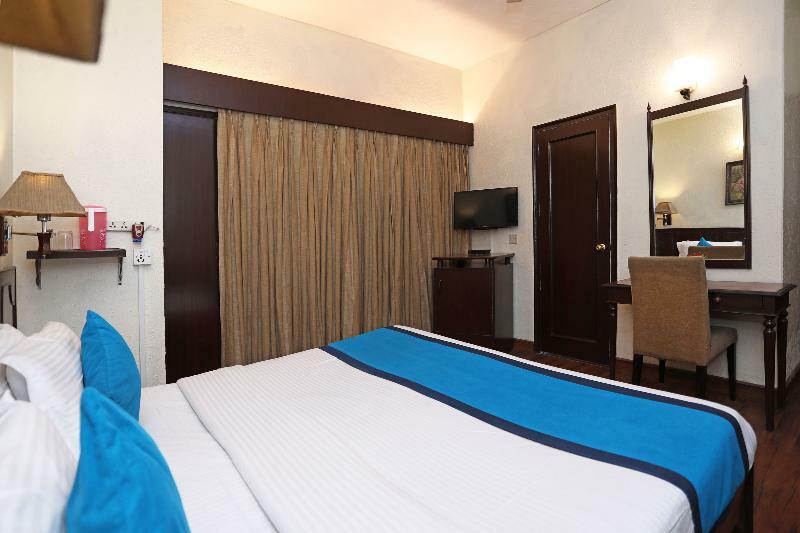 Super Oyo Collection O Hamilton Delhi (National Capital Territory of India)