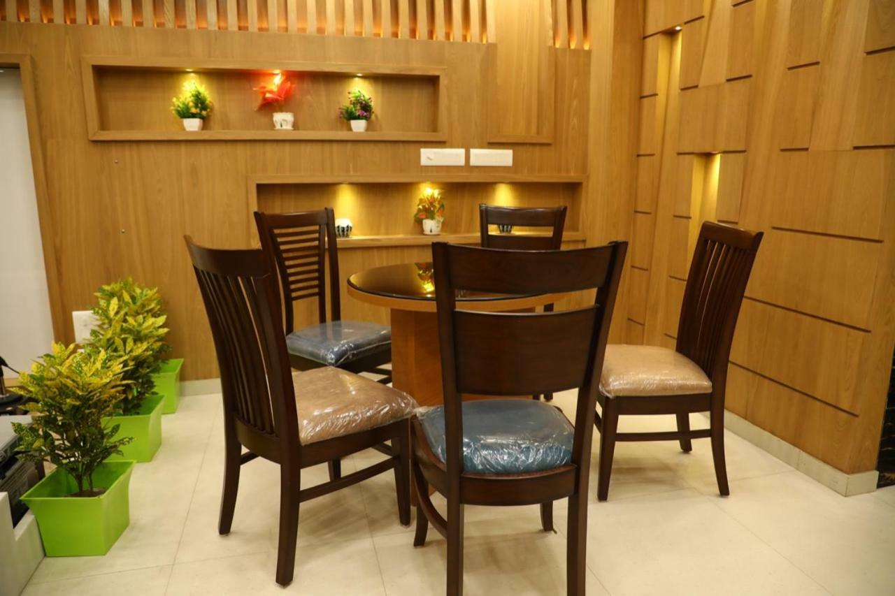 Lemon Green Hotel 3*