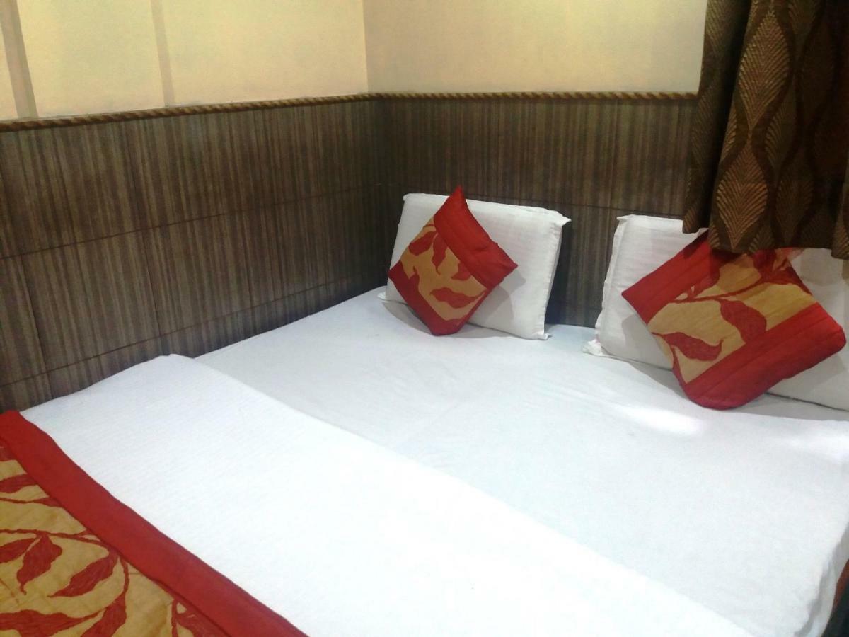 Roma Hotel *