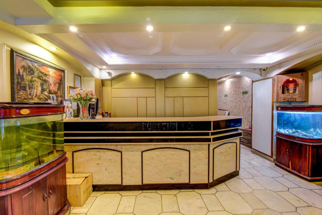Rahul Palace By Golden Tree Near Metro Station And Ajmal Khan Market Hotel New Delhi