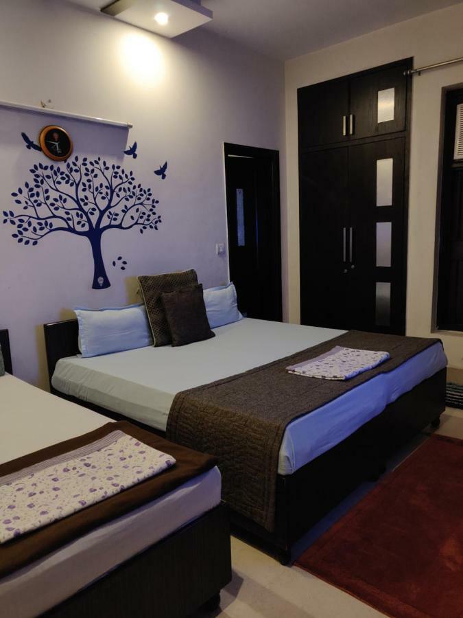 Pearl Premium Homes, Family Bnb Guest-house 2* New Delhi