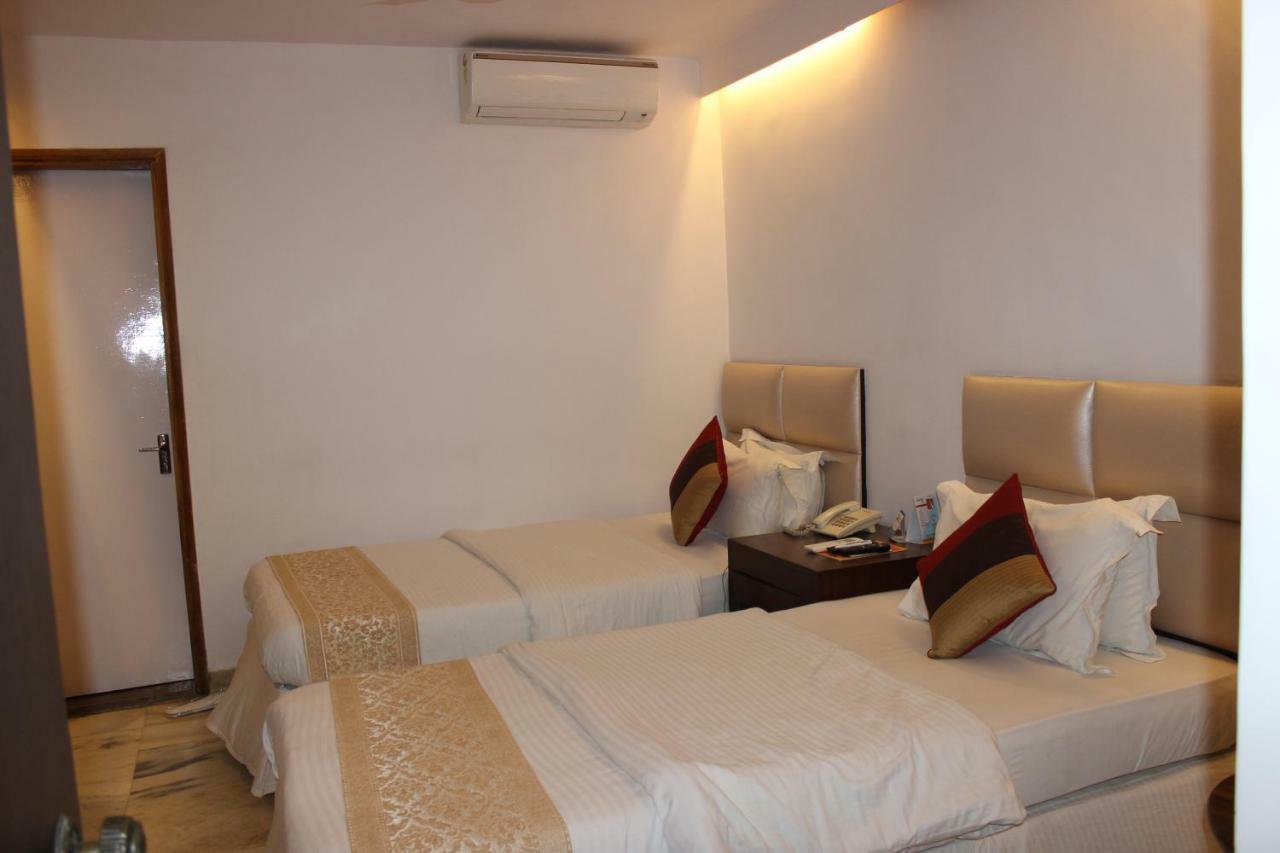 Jukaso Down Town 3* New Delhi