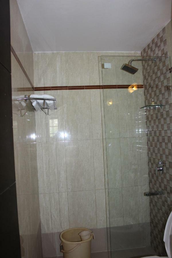 Jukaso Down Town 3* New Delhi