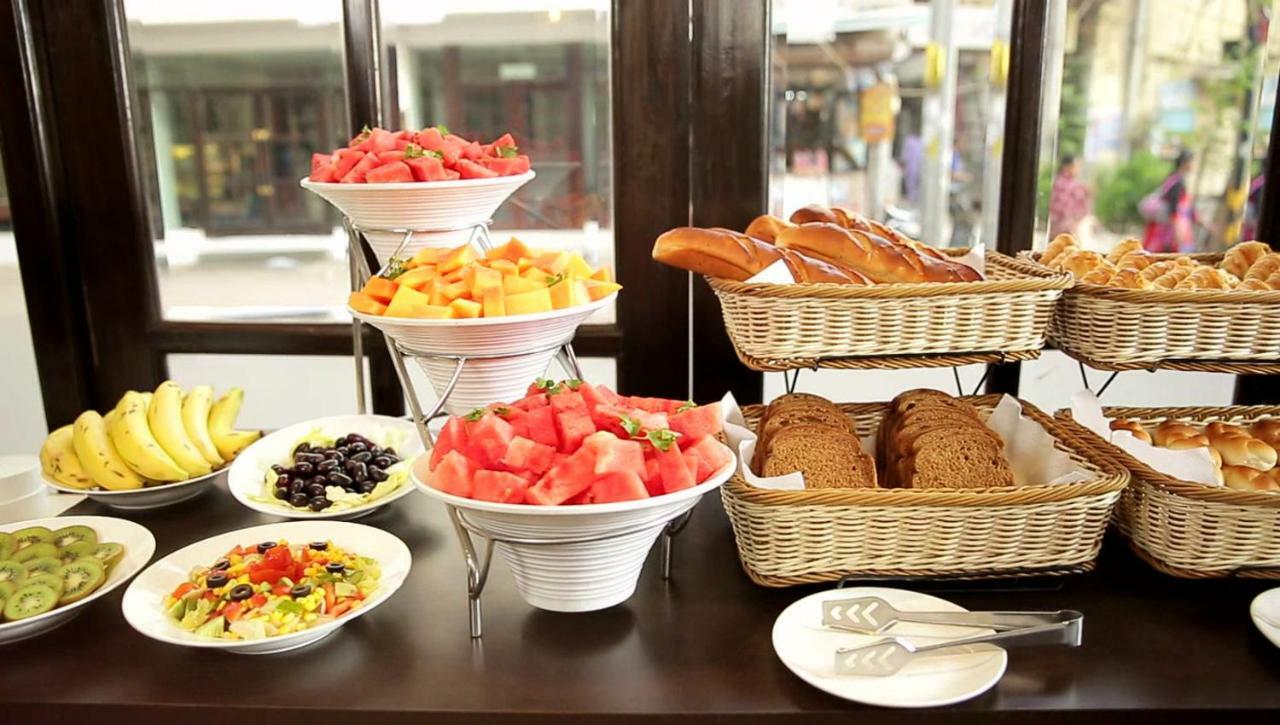 Sweet Near Railway Station 3* New Delhi