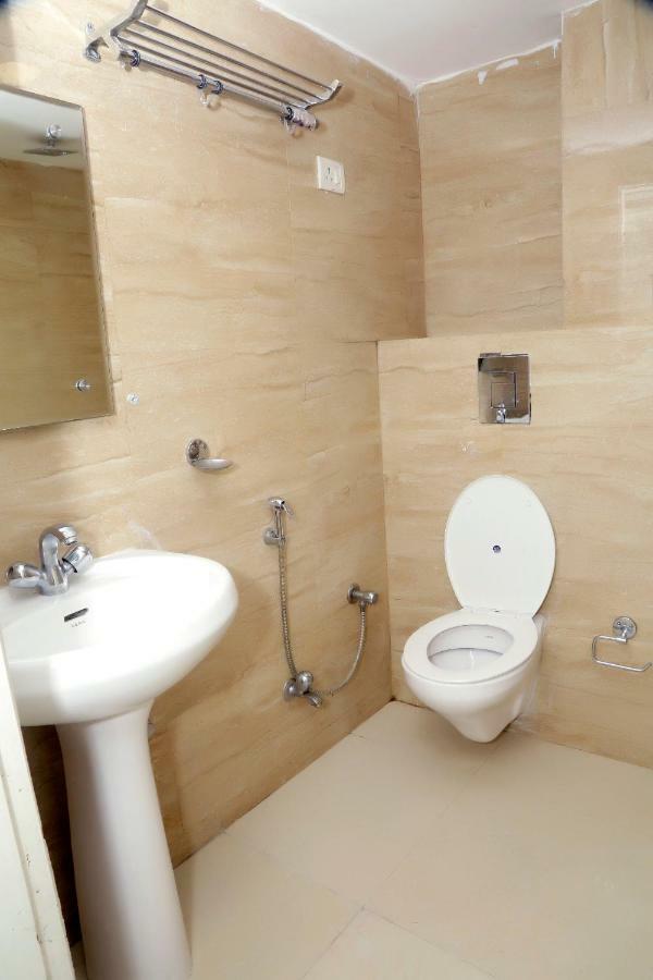 Sohana Palace Near Railway Satation 3*