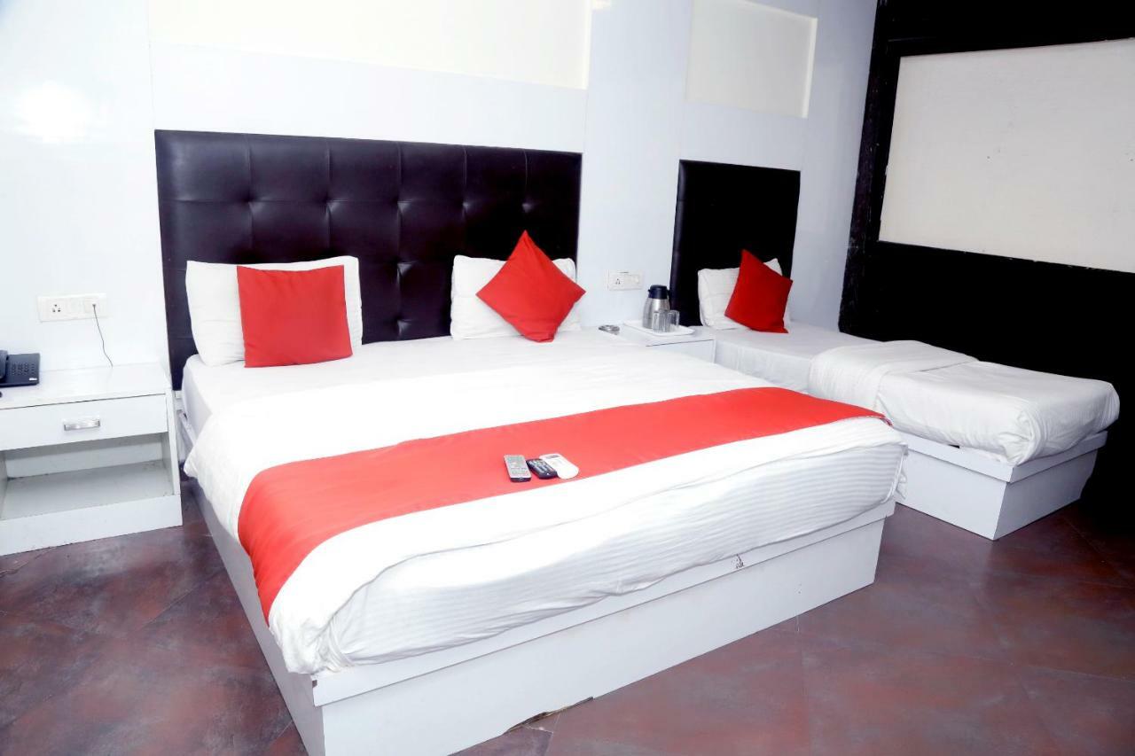 Sohana Palace Near Railway Satation 3*