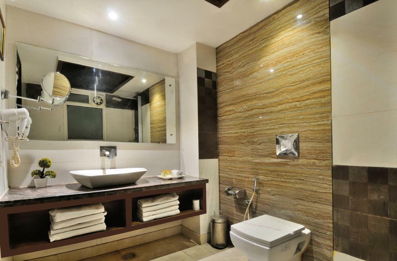 The Pearl 3* New Delhi