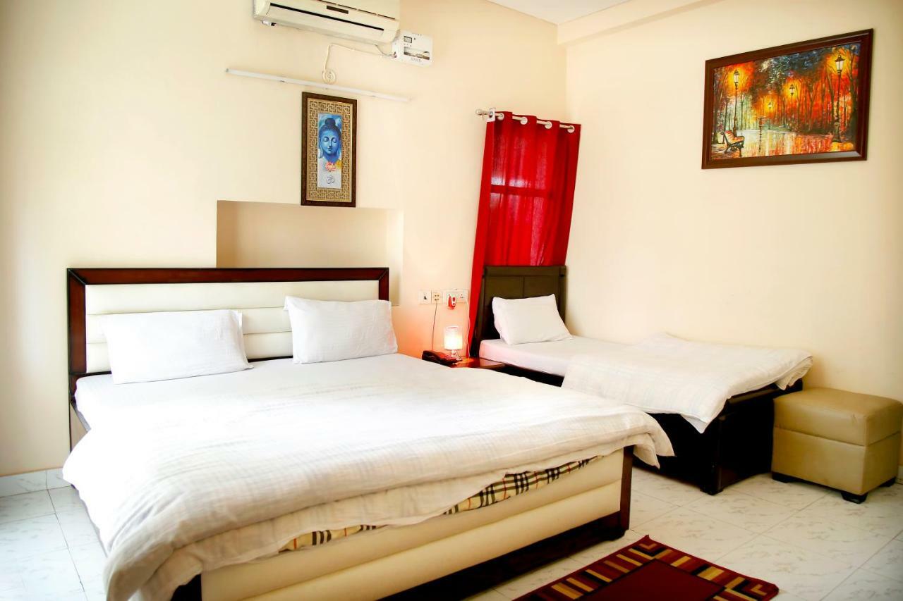 Guest house Maplewood Guest House, Neeti Bagh, New Delhiit Is A Boutiqu - 5 2*