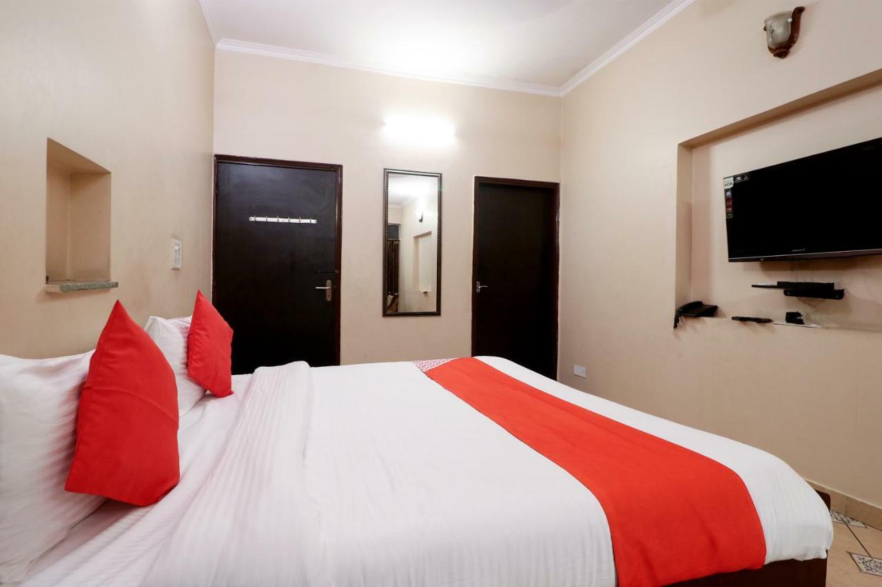 Ashu Guest house