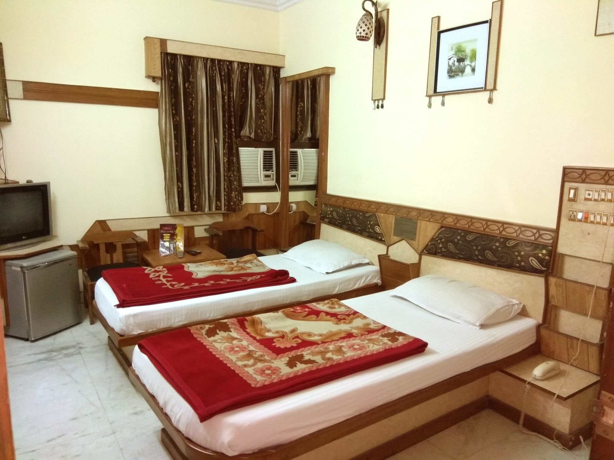 Crown Plaza 2* New Delhi