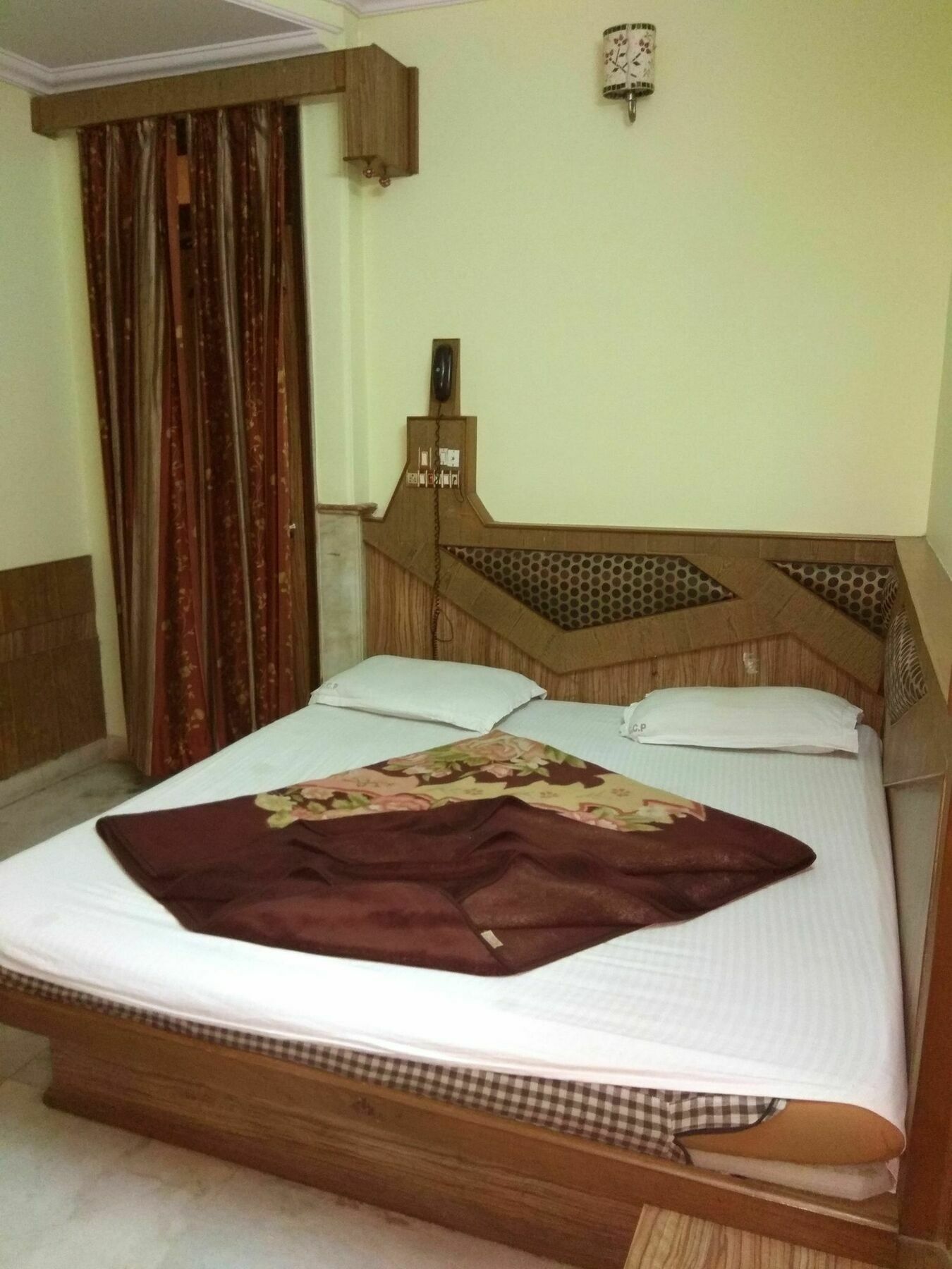Hotel Crown Plaza