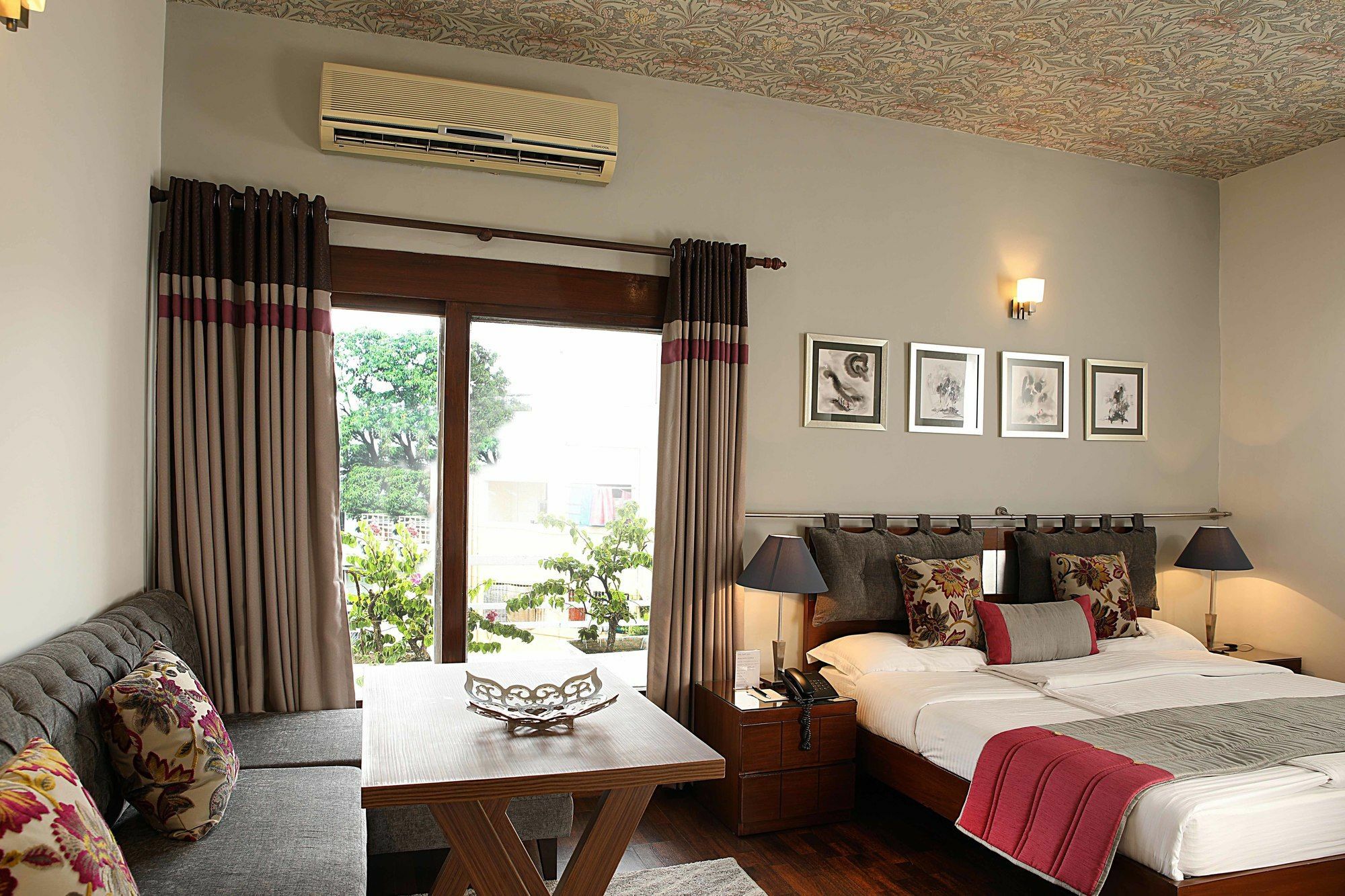 Hotel Ahuja Residency Golf Links New Delhi