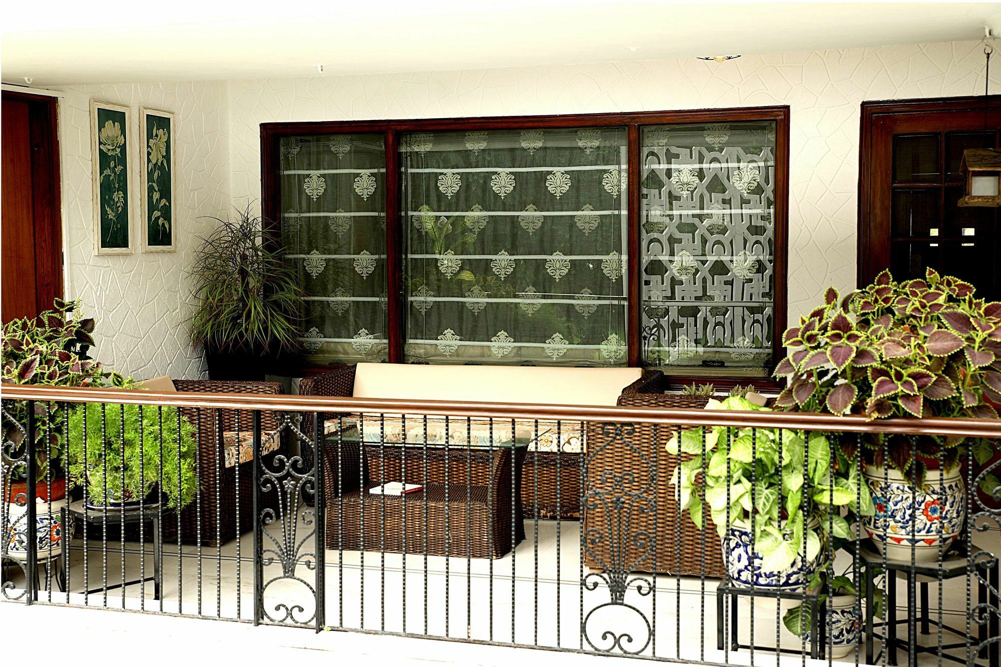 Hotel Ahuja Residency Golf Links New Delhi