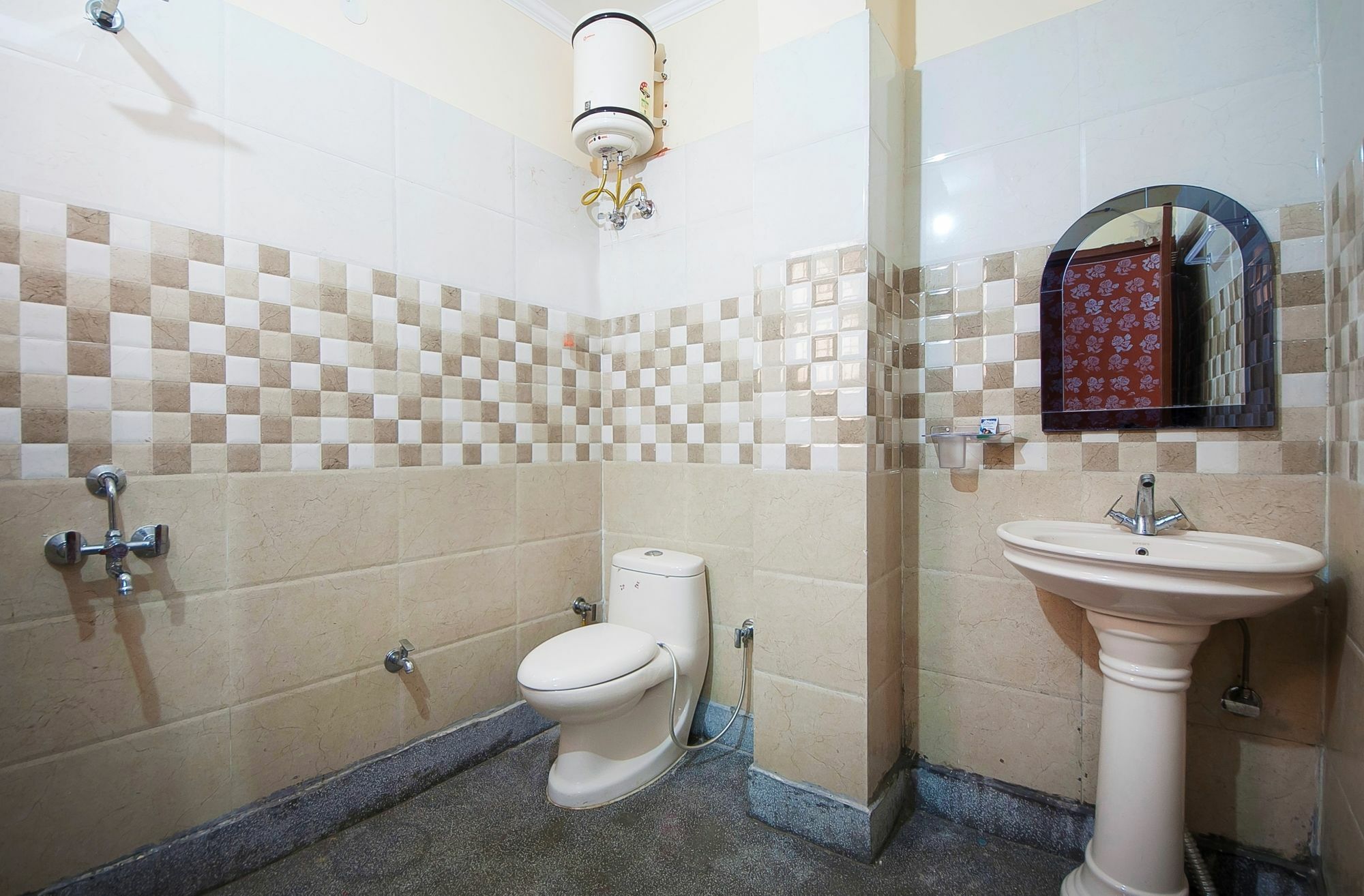 Hotel Oyo 13107 Westend Residency 3*