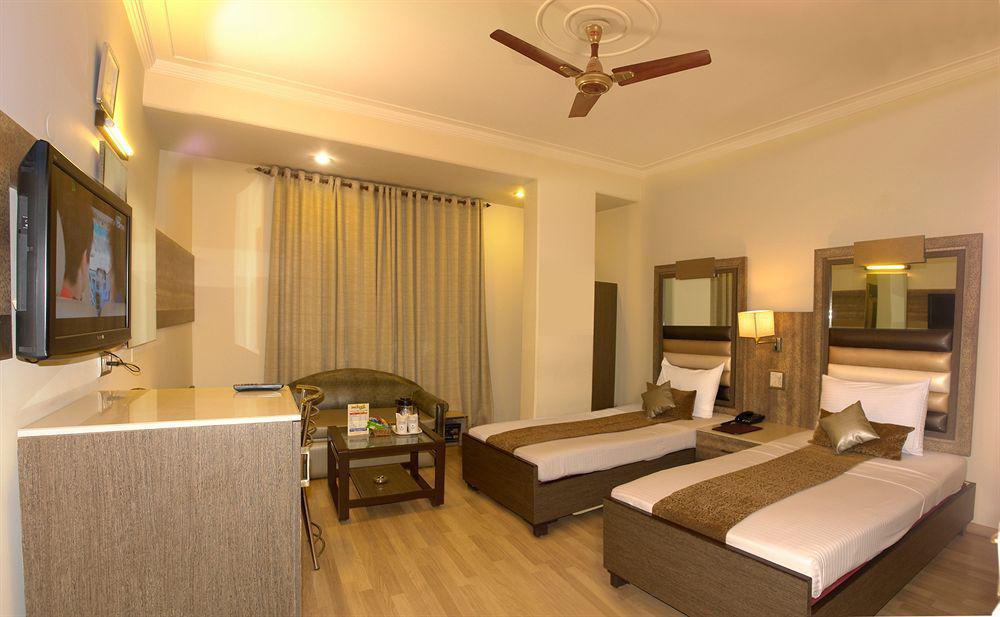 The Suncourt Yatri 3*