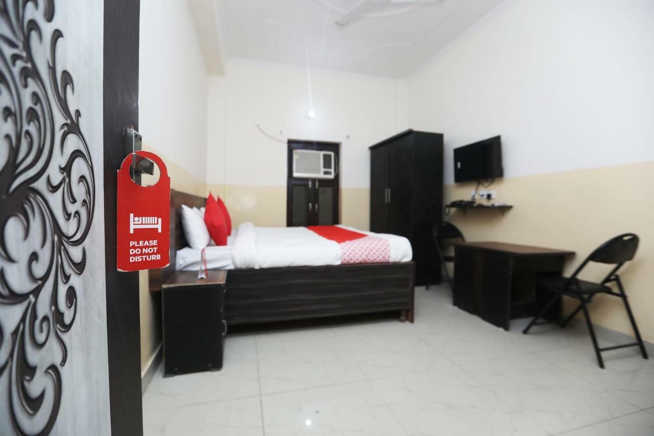 Hotel Oyo The Nest - Knowledge Park Near Pvr Ansal Plaza Greater Noida Delhi (National Capital Territory of India)