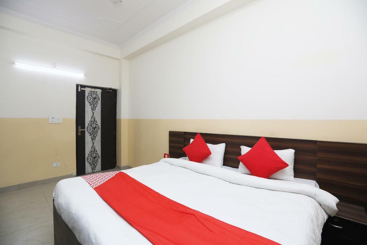 Oyo The Nest - Knowledge Park Near Pvr Ansal Plaza Greater Noida Hotel