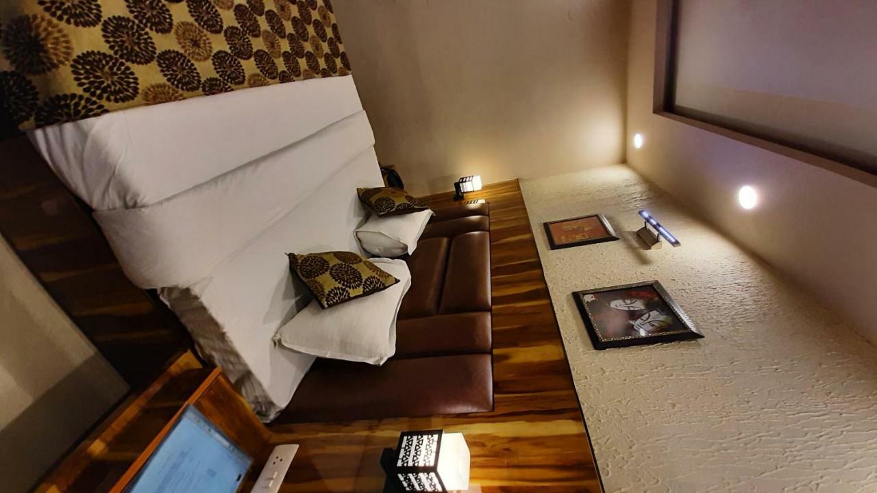 Krishna Hotel