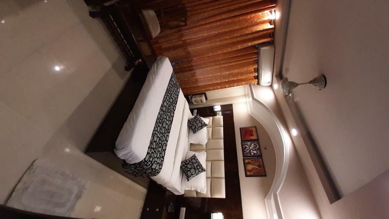 Hotel Krishna 3*