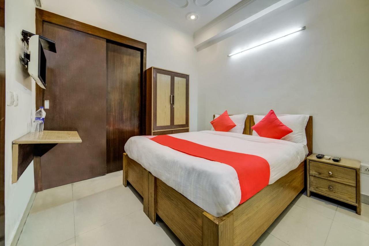 Hotel Oyo 23053 Millenium Residency 3*