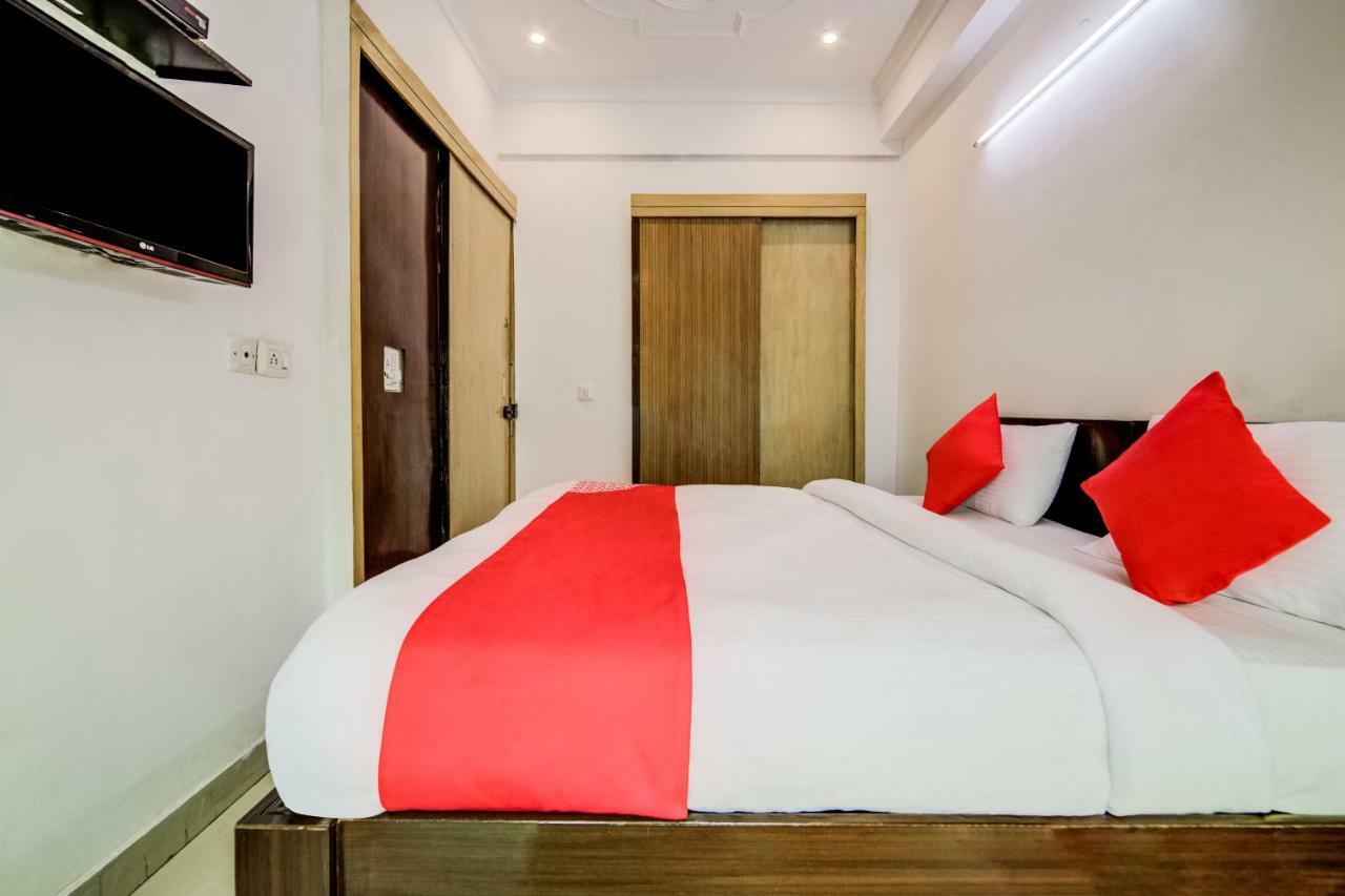 Oyo 23053 Millenium Residency Hotel 3*
