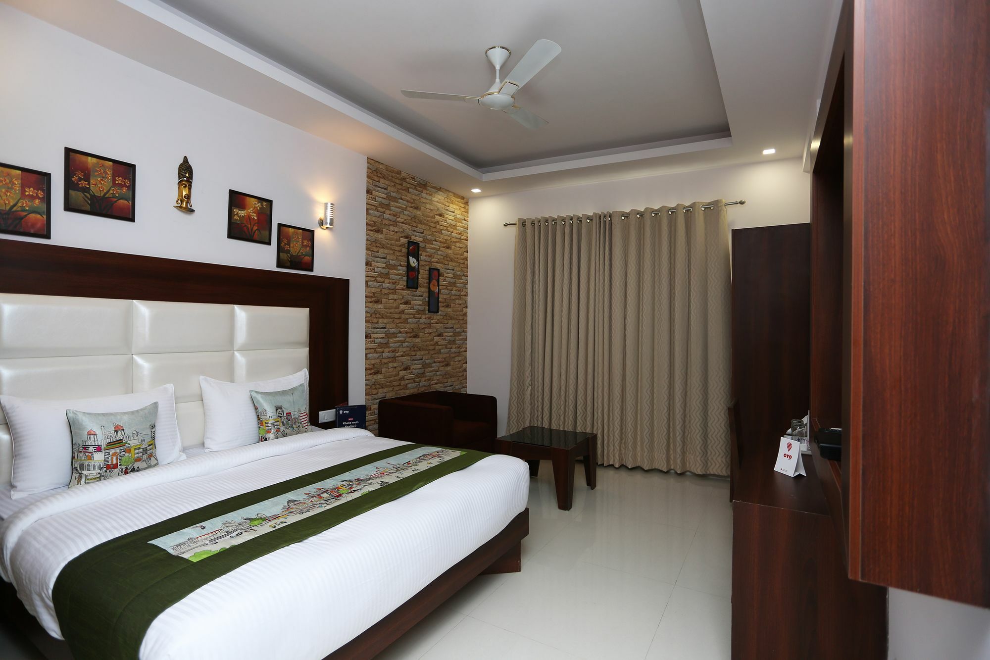 Hotel Arch - Near Aerocity 4*