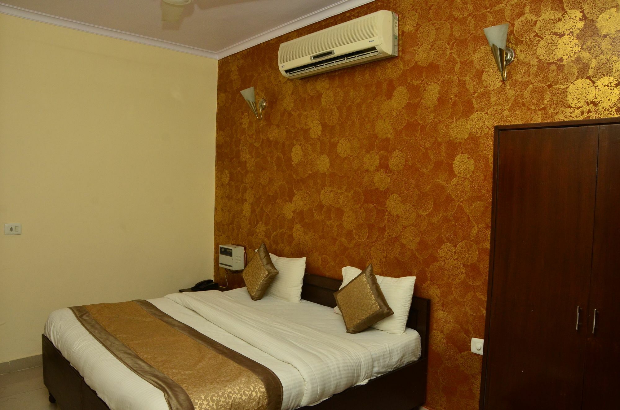 Global Hotel New Delhi