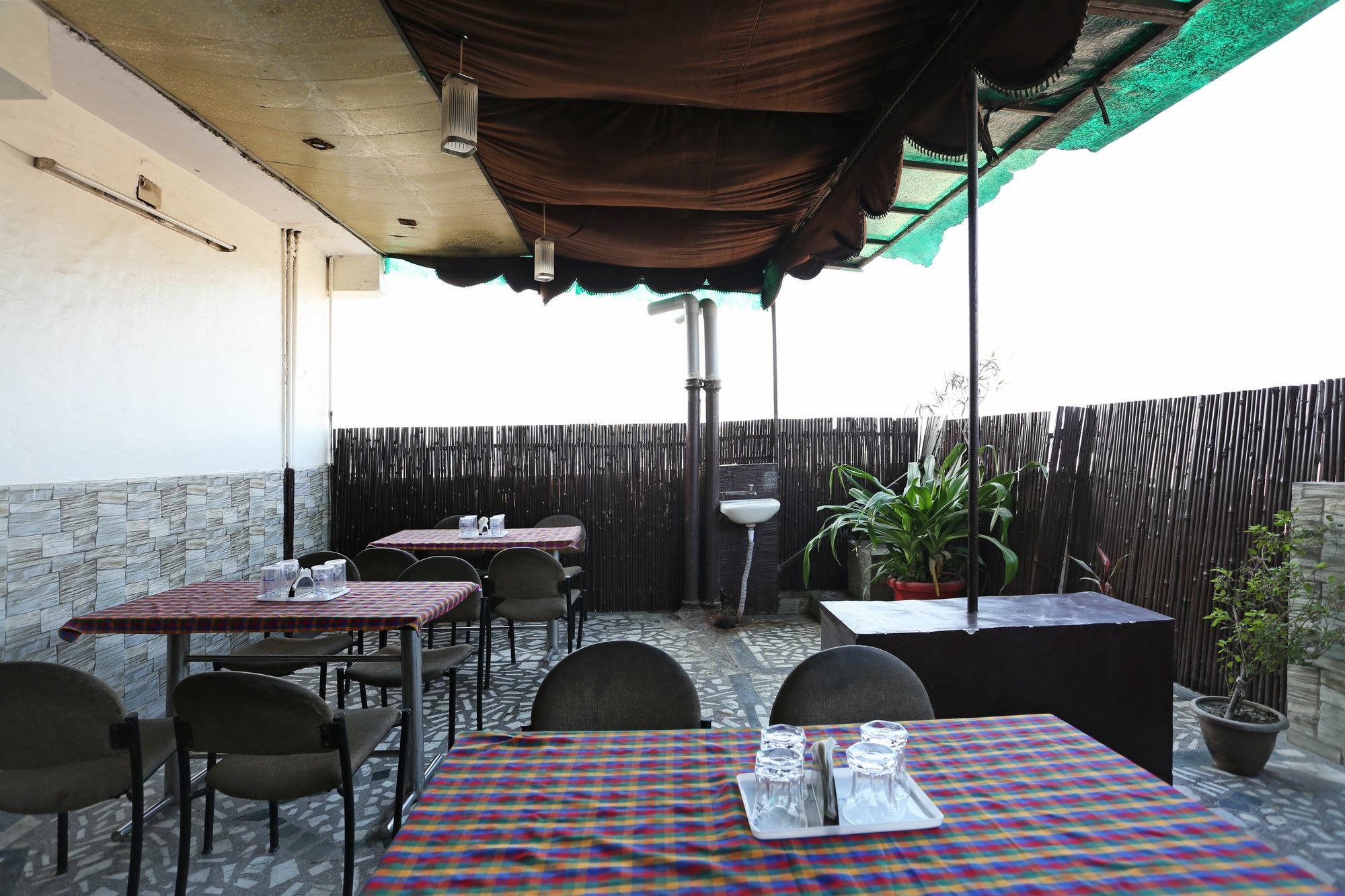 O Delhi Continental Hotel 3*