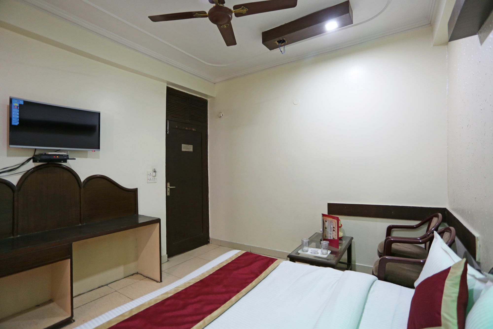 Hotel O Delhi Continental
