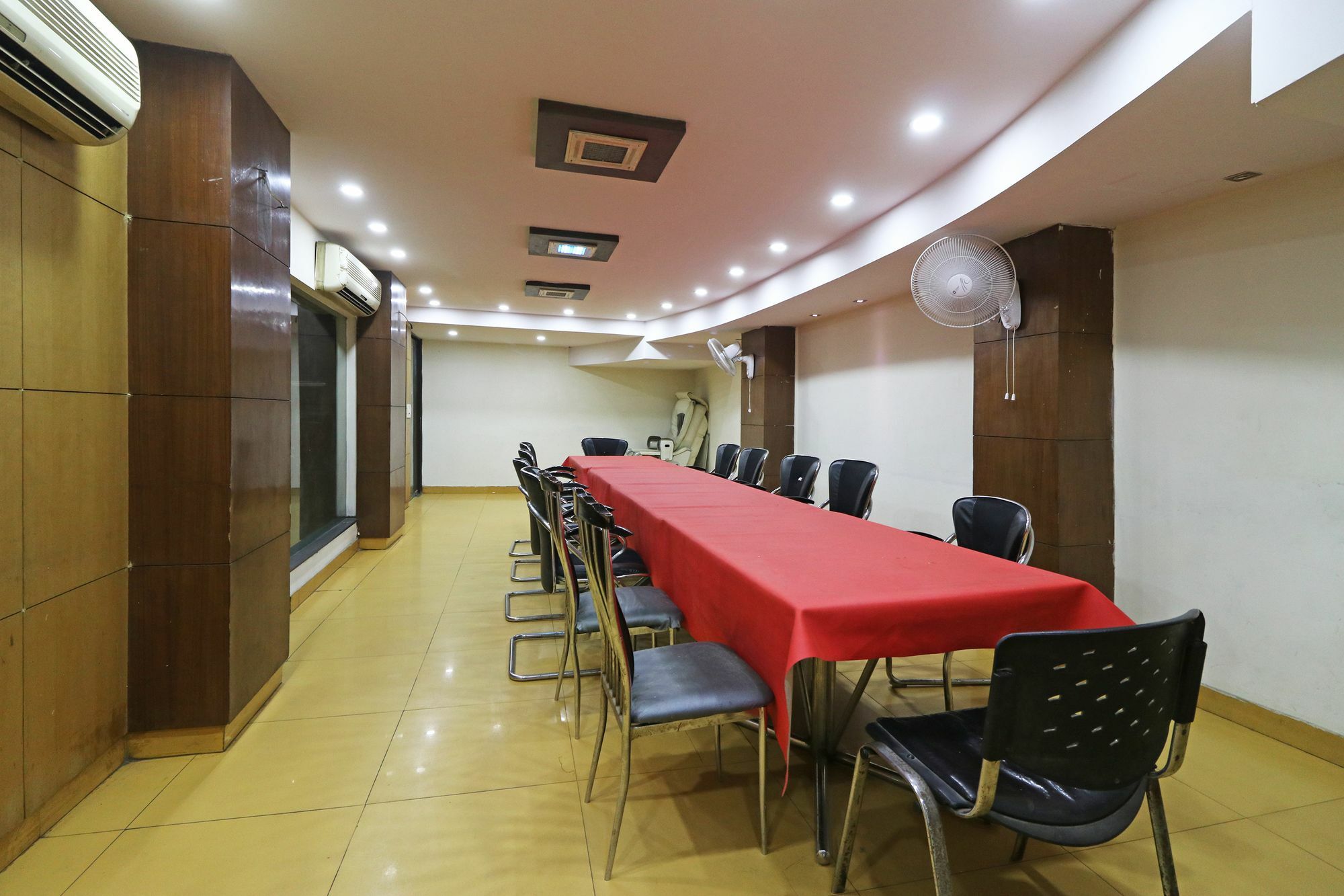 Hotel Oyo 10848 Geeson 3*