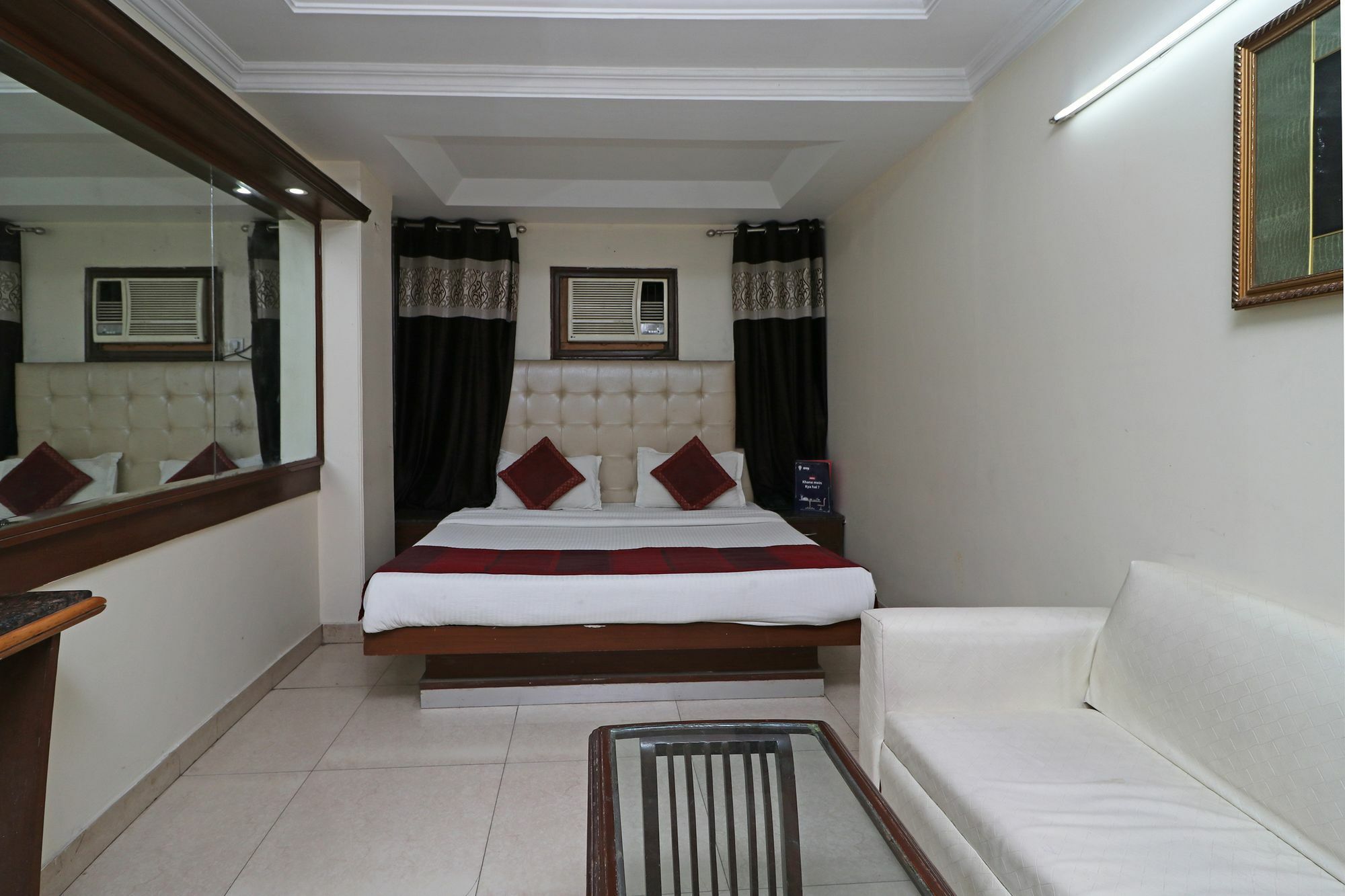 Hotel Oyo 10848 Geeson New Delhi