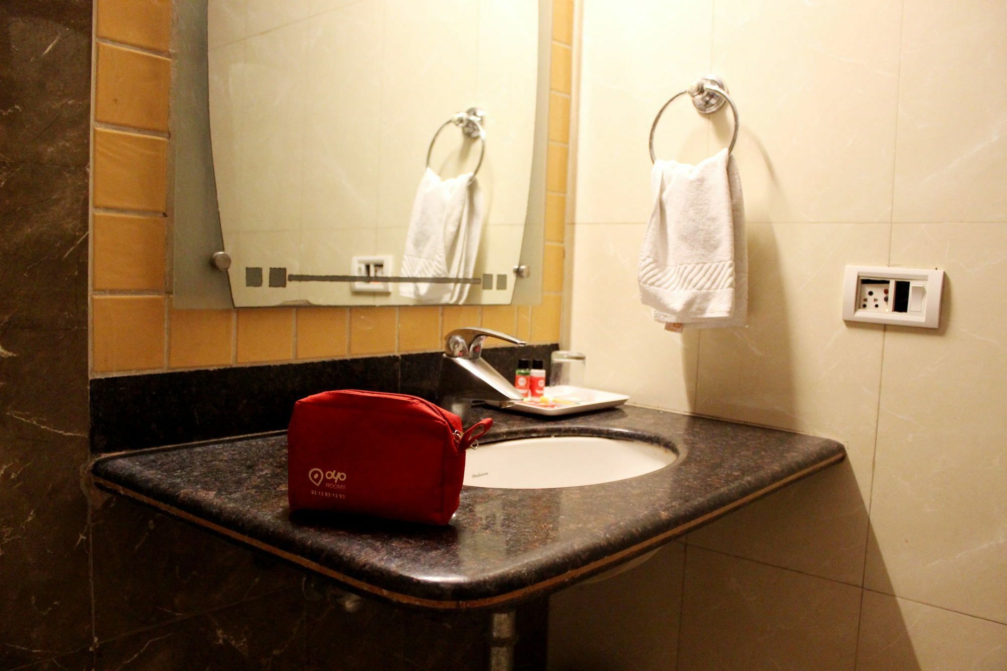 Oyo 10848 Geeson Hotel 3*
