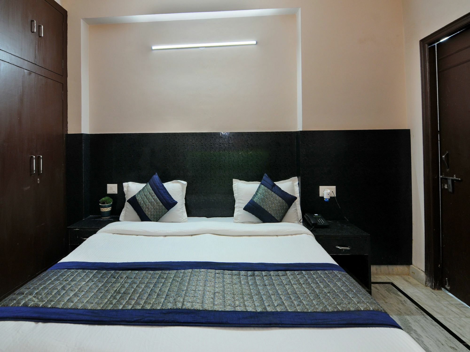 Hotel Oyo 11972 Nirvana Residency 2*