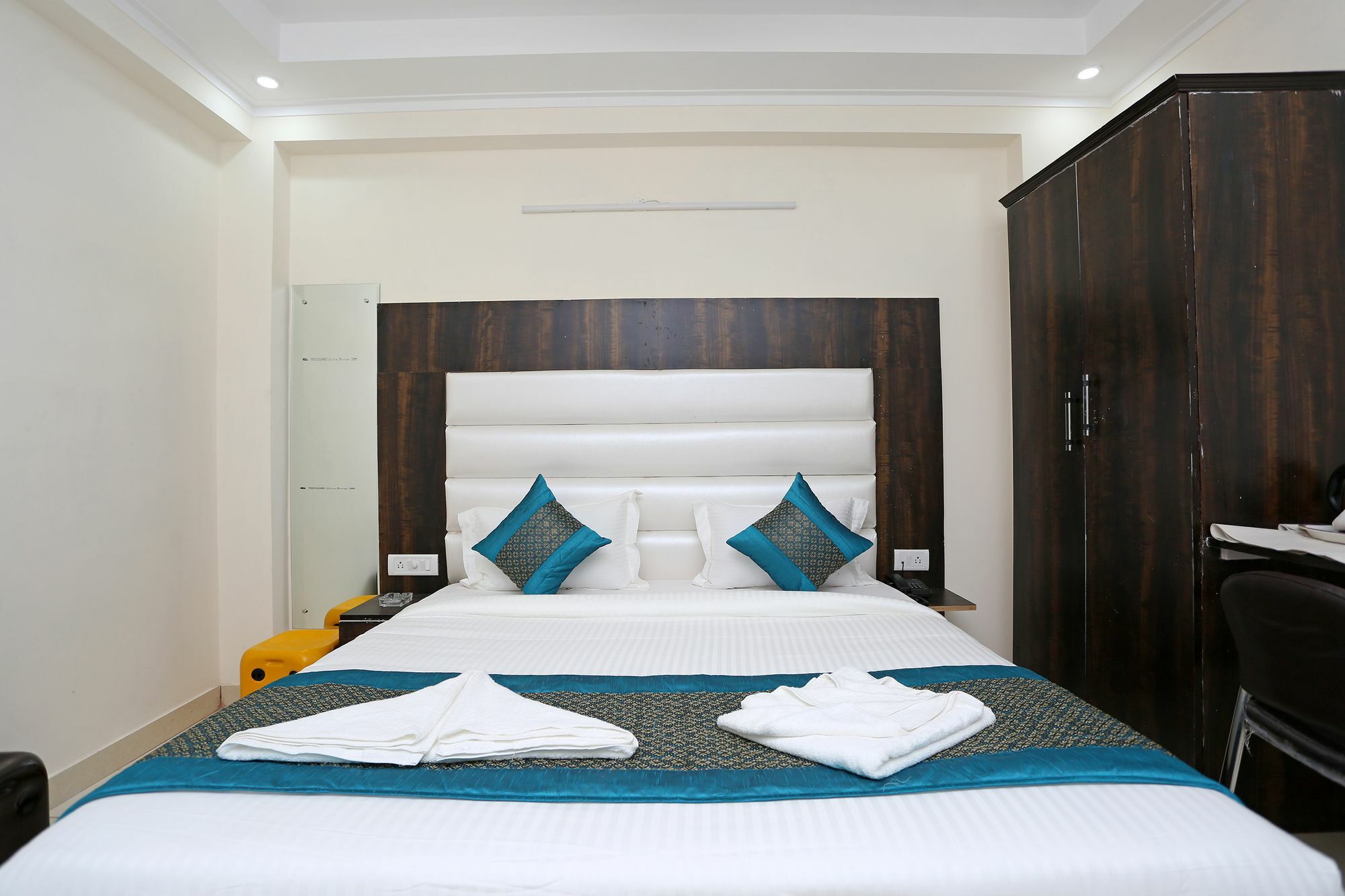 Aero Hotel 2*