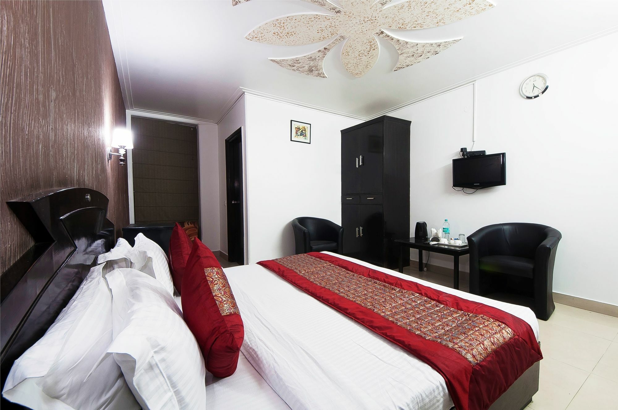 Airport Noratan Palace Hotel 3*