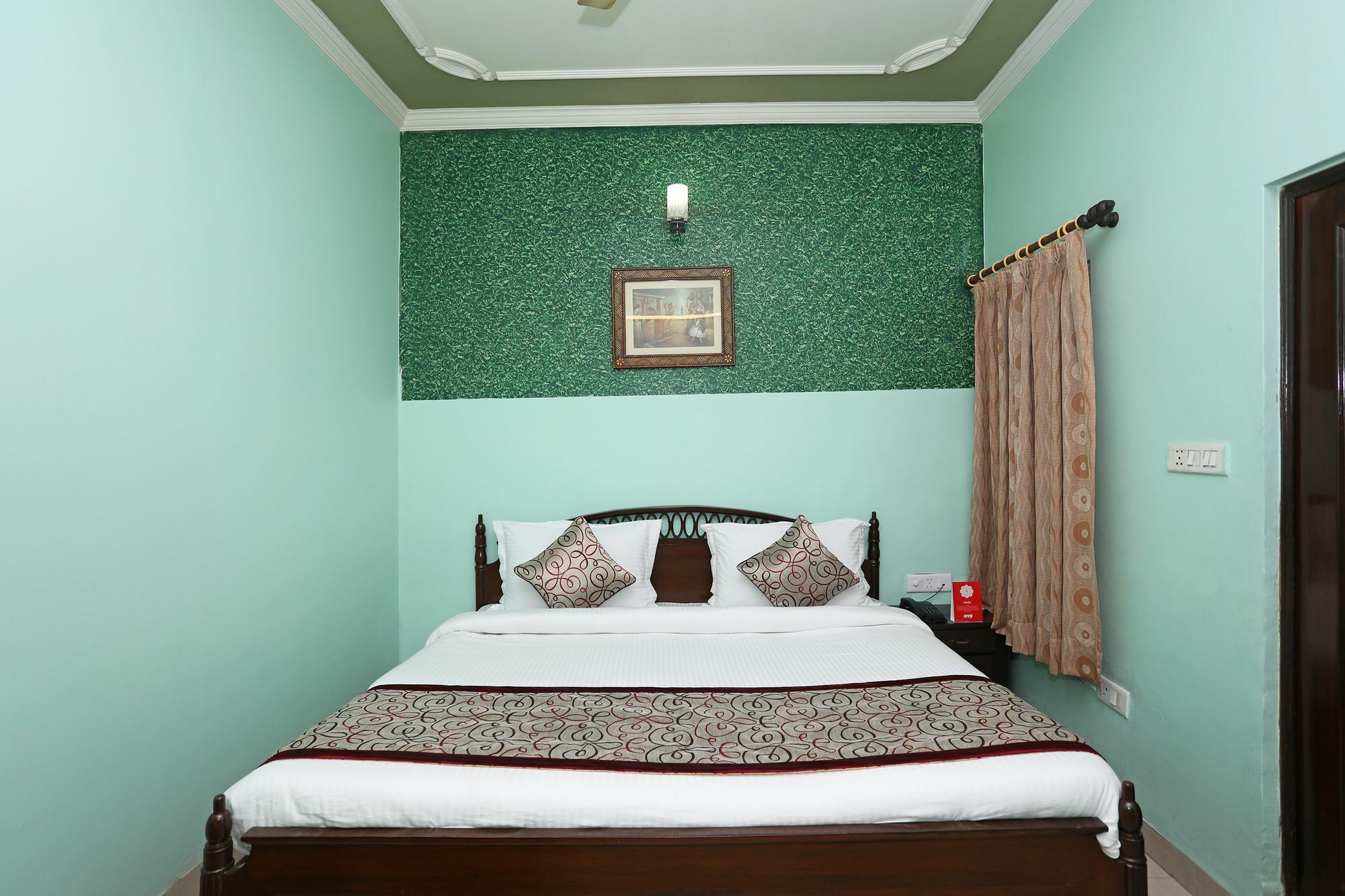 Aero Capitol Hotel 2*