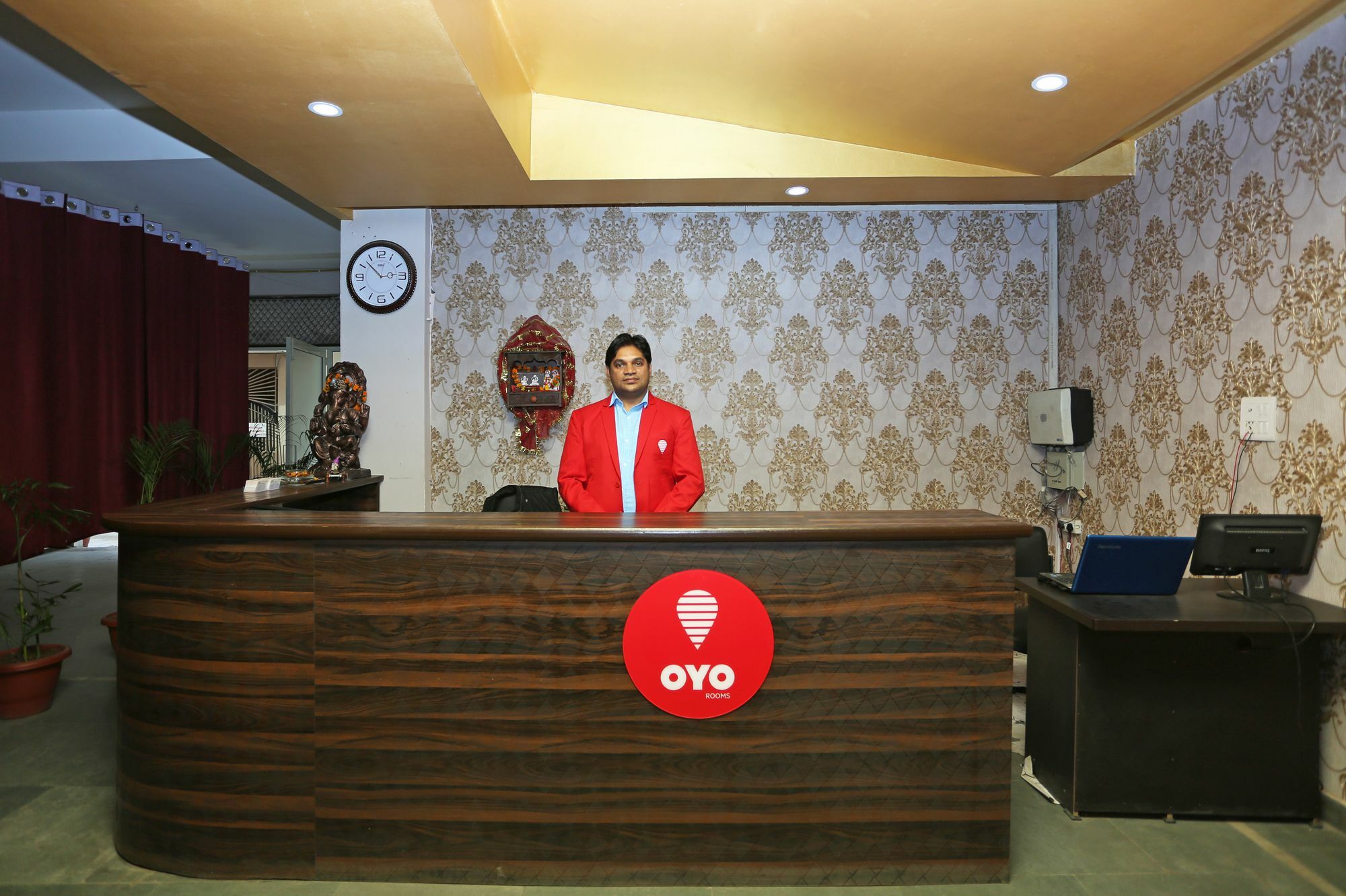 Hotel Super O Mahal 3*