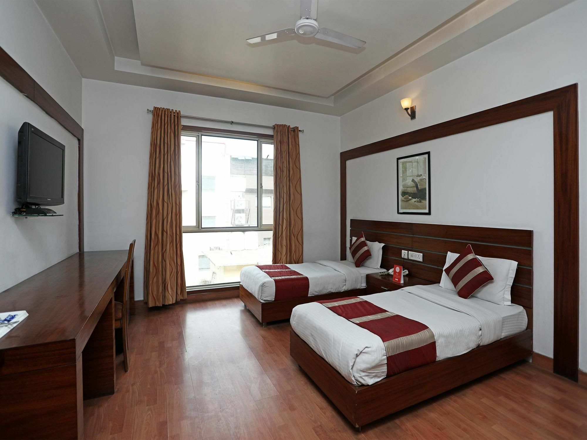 Hari's Court & 3* New Delhi